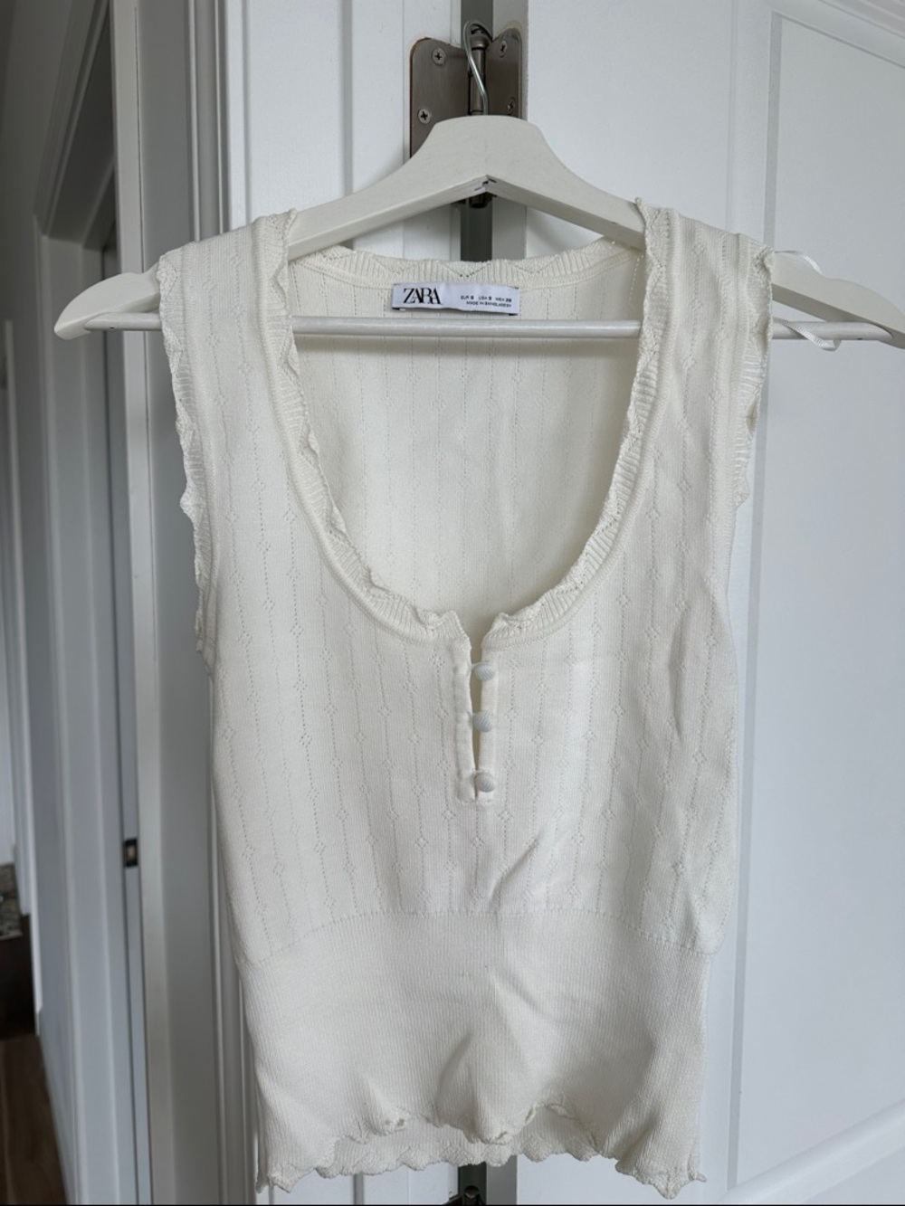 ZARA Ivory Sleeveless Knit Tank with Button Front